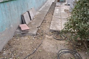 ترمیم کفپوش پیاده‌رو خیابان شهید بابایی در مقابل مسجد امام محمد باقر(ع)  