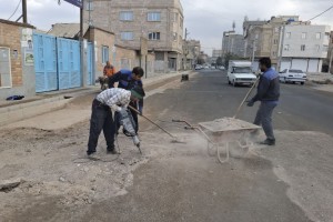 زیرسازی نوار حفاری خیابان امام سجاد (ع) جهت ترمیم و لکه‌گیری