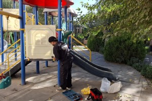 ساماندهی و نوسازی کامل وسایل بازی کودکان در پارک بانوان ریحانه