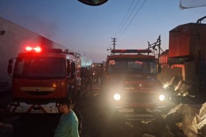 حضور ضربتی آتش‌نشانی صالحیه در مهار آتش‌سوزی مهیب در شهرک قلعه‌میر