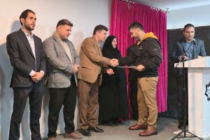  تقدیر از پرچمداران جهاد و خدمت؛ آیین تجلیل از بسیجیان نمونه شهر صالحیه برگزار شد