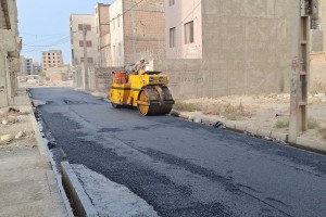 اجرای عملیات مکانیزه آسفالت در کوچه &laquo;شهدای گمنام ششم&raquo;&nbsp; 