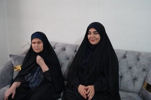  تکریم مادران شهید ناصر کمانی و سید احمد حسینی به مناسبت میلاد حضرت زهرا(س)