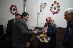  ادای احترام مدیریت شهری صالحیه به مقام مادران و همسران شهدا در سالروز میلاد حضرت زهرا (س) و روز مادر