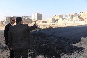  پایش میدانی مدیران شهری صالحیه؛ بررسی کیفیت آسفالت مکانیزه &laquo;شهدای گمنام&raquo;