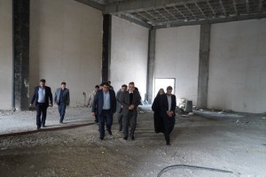 بازدید مدیرکل بازرسی استانداری تهران و فرماندار بهارستان از روند اجرای پروژه سالن اجلاس