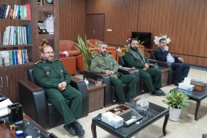 تجلیل فرمانده سپاه بهارستان از شهردار صالحیه 