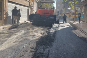 آسفالت مکانیزه &laquo;کوچه شهید خداپرست&raquo;؛ نوزدهمین گام عملی در بازآفرینی معابر فرعی