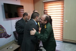 تجلیل شهردار صالحیه و مسئولان شهرستان بهارستان از پاسداران حریم ولایت