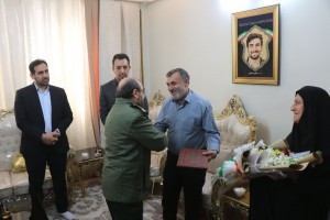 تجدید میثاق مسئولین شهر صالحیه و شهرستان بهارستان با آرمان&zwnj;های شهدا در دهه مبارک فجر