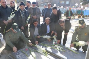 آیین غبارروبی و گل&zwnj;افشانی گلزار شهدای امامزاده باقر(ع) به مناسبت ایام الله دهه فجر