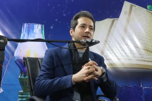 طنین آیات وحی در شب&zwnj;های فجر