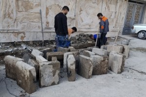  اجرای عملیات تخریب و نوسازی جداول کوچه قائم چهارم