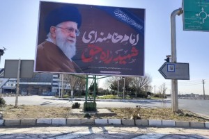  اکران گسترده بنرهای یادبود رهبر شهید انقلاب، حضرت امام خامنه&zwnj;ای (رضوان الله تعالی علیه) در سطح شهر