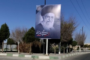  اکران گسترده بنرهای یادبود رهبر شهید انقلاب، حضرت امام خامنه&zwnj;ای (رضوان الله تعالی علیه) در سطح شهر