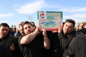تشییع رسمی نخستین بانوی شهیده شهرستان بهارستان در گلزار شهدای امامزاده باقر(ع)