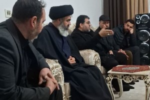 دیدار شهردار صالحیه و امام جمعه شهرستان بهارستان با خانواده معظم شهید حمیدرضا خانی