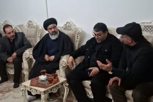 دیدار شهردار صالحیه و امام جمعه شهرستان بهارستان با خانواده معظم شهید حمیدرضا خانی