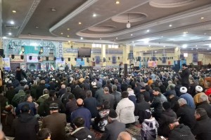  تجلی پیوند امت با ولایت در مصلای گلستان به امامت حجت&zwnj;الاسلام موسوی
