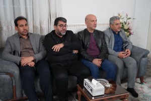  دیدار مسئولان شهرستان بهارستان با خانواده شهیده معصومه نطاق