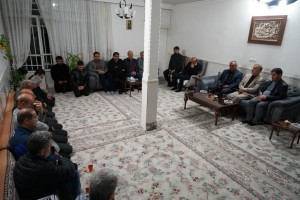  دیدار مسئولان شهرستان بهارستان با خانواده شهیده معصومه نطاق