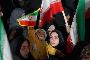 سی و هفتمین شب خروش یکپارچه دیار صالحان در محکومیت استکبار و تجدید عهد با ولایت