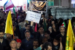 تجلی &laquo;بعثت مردمی&raquo; در چهل و سومین قرار ایستادگی؛ مردم، کابوس ابدی استکبار در عصر ایستادگی