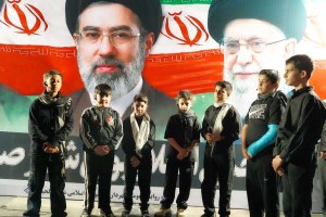 تجلی &laquo;بعثت مردمی&raquo; در چهل و سومین قرار ایستادگی؛ مردم، کابوس ابدی استکبار در عصر ایستادگی