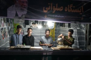 تجلی &laquo;بعثت مردمی&raquo; در چهل و سومین قرار ایستادگی؛ مردم، کابوس ابدی استکبار در عصر ایستادگی