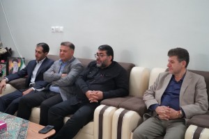  دیدار مدیریت شهری صالحیه با خانواده شهید سرافراز هوافضا، سرهنگ پاسدار اصغر آقازاده