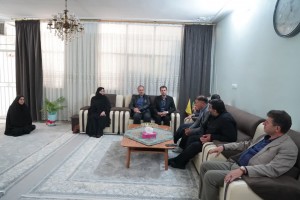  دیدار مدیریت شهری صالحیه با خانواده شهید سرافراز هوافضا، سرهنگ پاسدار اصغر آقازاده