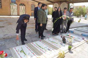روز ملی شورا در جوار شاهدان بصیرت