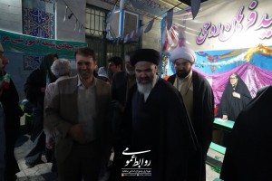 بازدید امام&zwnj;جمعه بهارستان از غرفه&zwnj;های فرهنگی و خدماتی میعادگاه مقاومت صالحیه