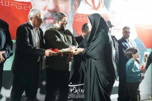 پیوند &laquo;قلم&raquo; و &laquo;مقاومت&raquo; در شب بیداری؛ از تجلیل معلمان مجاهد تا لبیک به نایب امام زمان(عج) در جوار مسجد صاحب&zwnj;الزمان(عج)