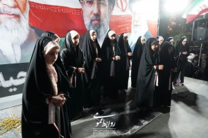 هفتادمین شب ایستادگی در خیابان برای ایران
