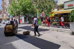 عملیات لکه گیری آسفالت نگارستان پنجم انجام شد