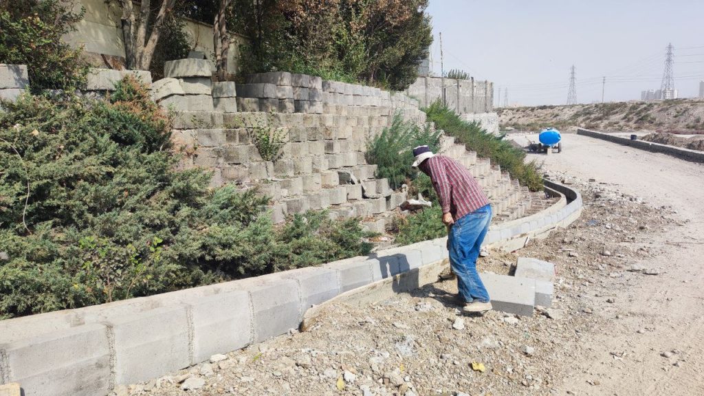 عملیات جدولگذاری خیابان منتهی به بوستان نهج البلاغه