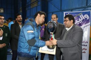 والیبال گرامیداشت هفته بسیج شهرستان بهارستان با اهتمام شهردار و شورای اسلامی پایان یافت