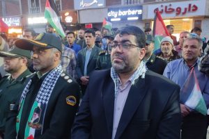 شهردار صالحیه در حاشیه جشن #پاسخ_سخت، از جانفشانی نیروهای مسلح کشور در تامین نظم و آرامش کشور تقدیر کرد